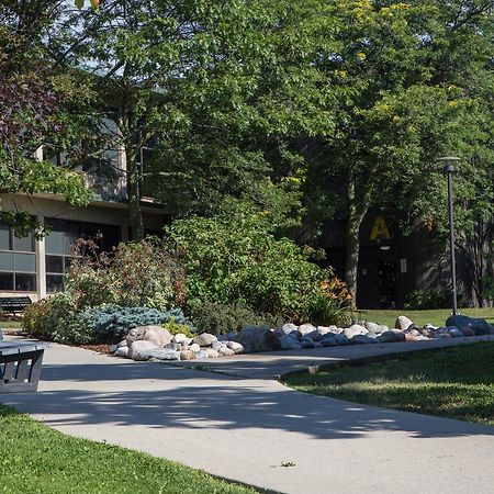 Humber College Lakeshore Campus Residence Toronto Luaran gambar